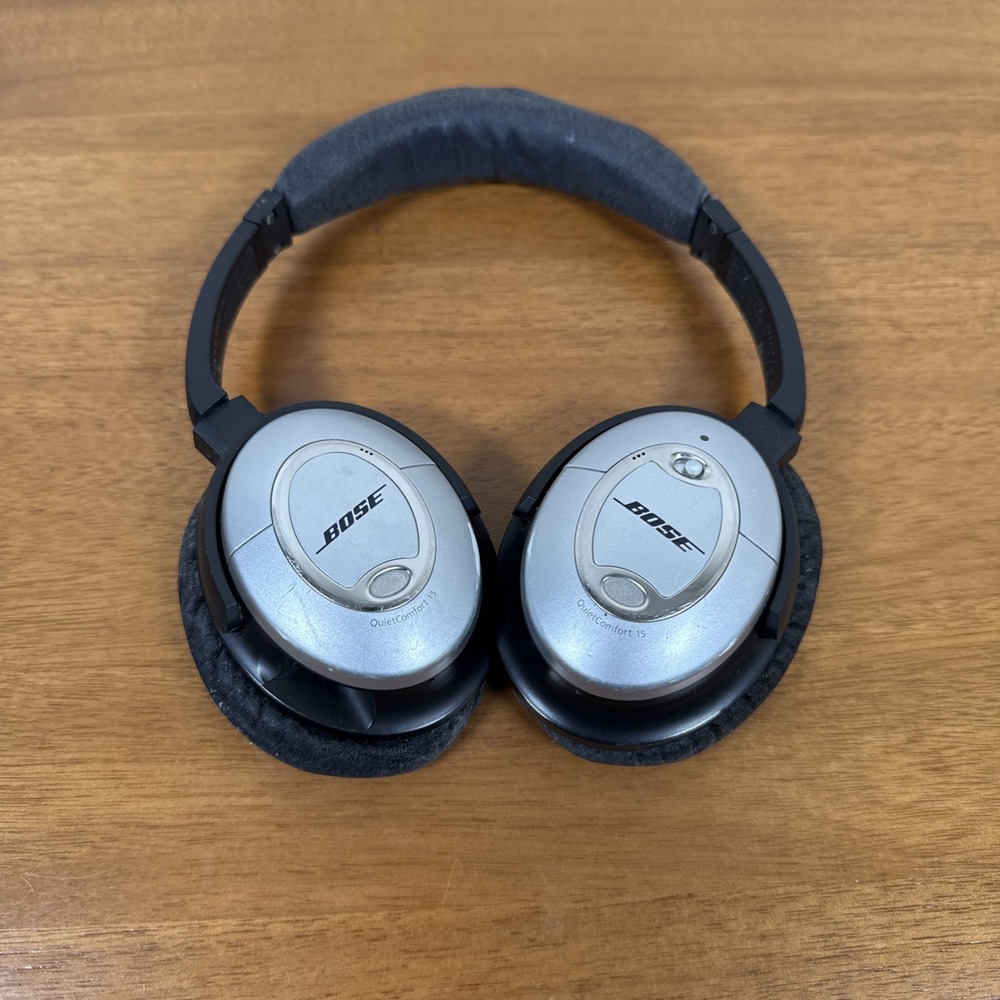 BOSE QuietComfort 15 On The Ear Noise Cancelling Headphones w/Case NO CABLE 2009